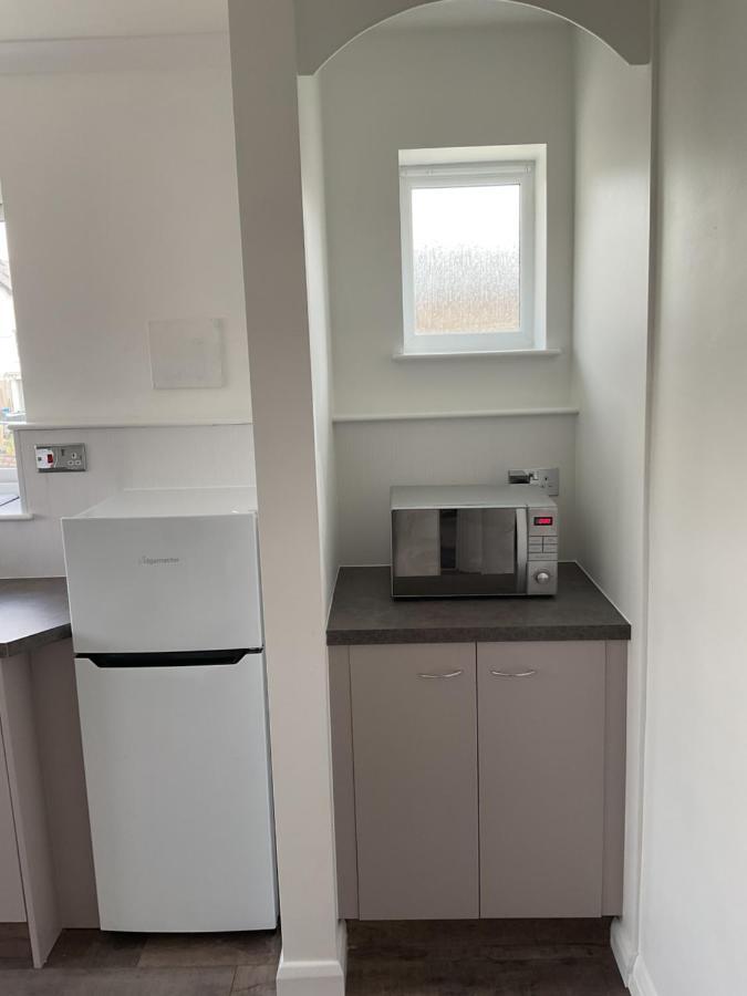 טוויקנהאם Large 2-Bedroom Maisonette With Free Parking מראה חיצוני תמונה