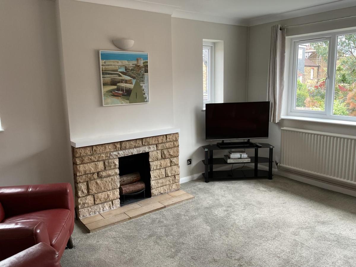 טוויקנהאם Large 2-Bedroom Maisonette With Free Parking מראה חיצוני תמונה