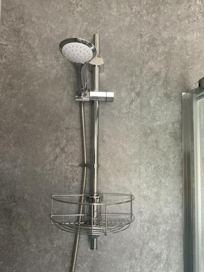 טוויקנהאם Large 2-Bedroom Maisonette With Free Parking מראה חיצוני תמונה
