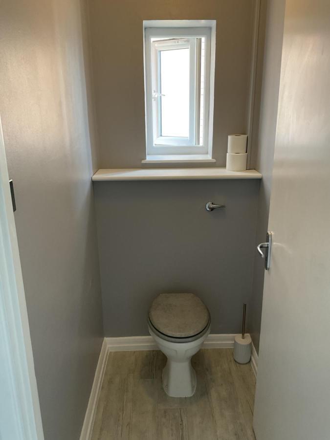 טוויקנהאם Large 2-Bedroom Maisonette With Free Parking מראה חיצוני תמונה